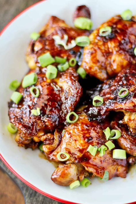 Garlic and Ginger Caramel Chicken Thighs Ginger Caramel, Asian Chicken Thighs, Garlic Ginger Chicken, Caramel Chicken, Skillet Chicken Thighs, Ginger Chicken Recipes, Chicken Macaroni Salad, Garlic And Ginger, Soy Recipes