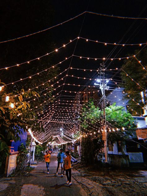 Street Fair Aesthetic, Architecture Narrative, Carnival Lights, Fair Theme, Festival Booth, Staff Party, Market Lighting, Cardboard Crafts Diy, Prom Inspo