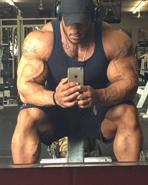 sannong: “Shawn Smith ” Bodybuilder Diet, Physique Inspiration, Strong Physique, Big Muscle Men, Best Bodybuilder, Bodybuilding Pictures, Men With Grey Hair, Bodybuilding Diet, Muscle Hunks