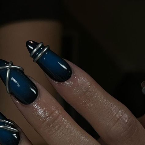 MELBOURNE NAIL TECH ✨ on Instagram: "deep blue aura with the 3d chrome 👀💦  Like this set? Book under:  🖤 short gel-x + deluxe art   @luna_beauty_melb  @apresnailaustralia  @oznailsbeautysupply  @auroranailsupply   #pointcooknails #melbournenails #gelx #gelxmelbourne #naturalnails #melbournenailtech #gelxnails #nailartmelbourne #melbournegelx #nailart #biab #melbournebiab" Navy Blue Chrome Nails Designs, Deep Blue Nails Short, Dark Blue Chrome Nails Designs, Midnight Blue Chrome Nails, Black Nails Blue Chrome, Black Aura Nails With Chrome, Silver And Blue Nails, Metallic Blue Nails, Black And Blue Nails