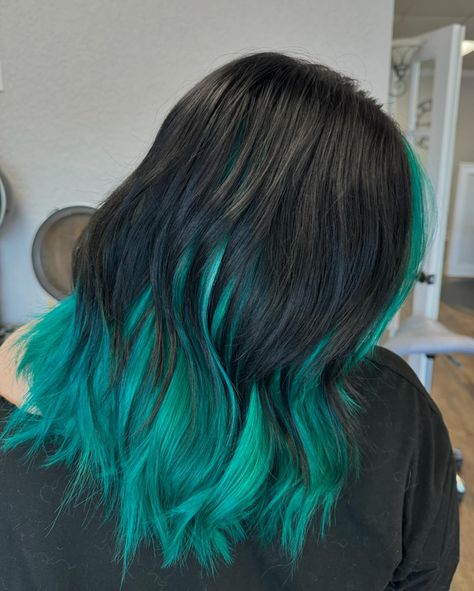 From pink to black and teal 😍 this was the change we needed! . 📍located in West Jordan Utah ✂️ @kellieandcompanysalon . #Kellieandcompany #kellieandcompanysalon . #cosmetology #cosmetologist #utahstylists #utahhairstylist #slcstylist #slchairstylist #hairstyles #hairstylist #hairtransformation #vivid #vividhair #vivids #vividhaircolors #vividhaircolor #fantasycolor #fantasyhaircolor #fantasyriot #creativecolor #creativehair #creativehaircolor #alternativehair #bluehairdontcare #bluehair ... Black And Teal Hair, Teal Highlights, West Jordan Utah, Color Block Hair, Fantasy Hair Color, Dark Teal Color, Vivid Hair Color, Creative Hair Color, Teal Hair