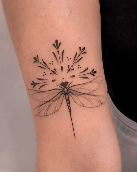 Dragonfly Tattoo in 2022 | Dragonfly tattoo, Tattoos, Elegant tattoos Waist Tattoos, Dragonfly Tattoo Design, Woman Tattoo, Tasteful Tattoos, Body Tattoo, Abstract Woman, Wrist Tattoos For Women, Dragonfly Tattoo, Discreet Tattoos