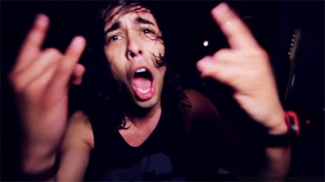 Vic Fuentes Funny, Vic And Kellin, Pierce The Veil Vic, Vic Ptv, Jaime Preciado, Tony Perry, Kellin Quinn, Pierce The Veil, Emo Bands