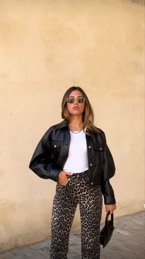 Elegantes Outfit Damen, Leopard Print Pants, Skandinavian Fashion, Elegante Casual, Looks Street Style, Outfit Trends, Stylish Work Outfits, Print Pants, Work Outfits Women