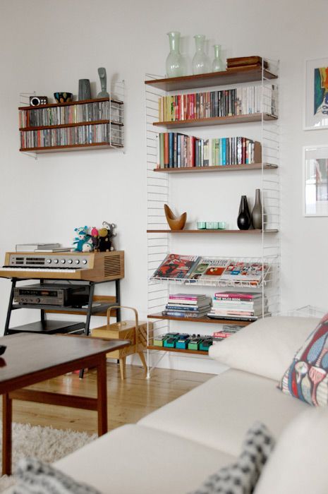 String Shelves, String Shelf, String Furniture, Wall Shelving Units, Narrow Living Room, Studio Spaces, String System, Retro Room, Eclectic Home