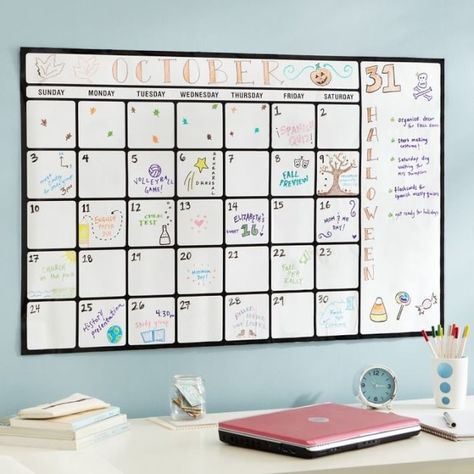 A dry-erase calendar decal that you can easily remove and reposition (if you feel the urge). | Awesome And Inexpensive Things You Need For Your Home Aesthetic Whiteboard Calendar, Bedroom Whiteboard Ideas, Wall Calendar Aesthetic, Cute Whiteboard Ideas Bedroom, Aesthetic Whiteboard Ideas, Calendar Ideas Design, Whiteboard Calendar Ideas, College Chic, Calendar Decal