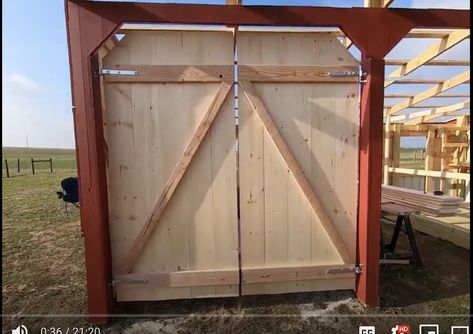 Shed Doors Diy, Shed Doors Designs, Diy Exterior Barn Door, Shed Door Ideas, Workbench Garage, Diy Backyard Decor, Sliding Shed Door, Sliding Garage Doors, Exterior Barn Doors