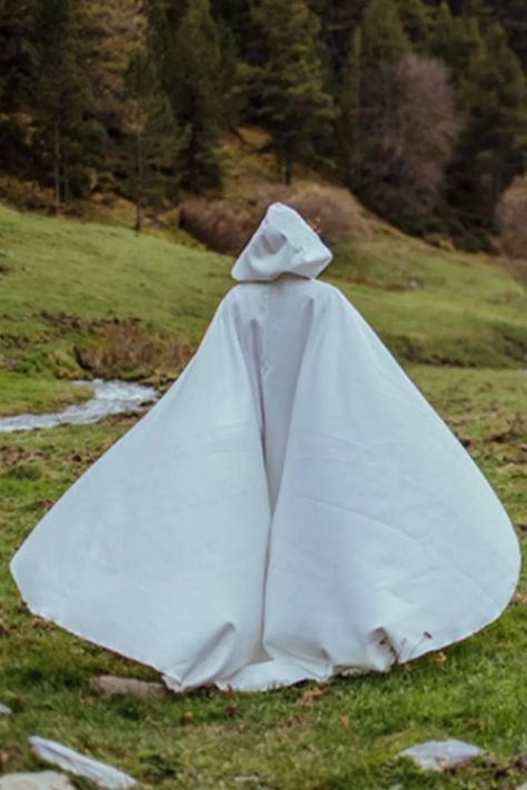 White Cloak Aesthetic, Foster Aesthetic, Sophie Foster, White Cloak, Princess Cape, Cape With Hood, Wedding Ambiance, Wedding Cloak, White Cape