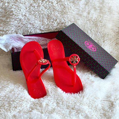 Brand New Tory Burch Jelly Thong Sandals Size 10 Red Available For Sale Tory Burch Jelly Sandals, Tory Burch Sandals, Outfit Inspo Casual, Jelly Sandals, Tory Burch Shoes, Starbucks Drinks, Thong Sandals, Jelly, Cute Shoes