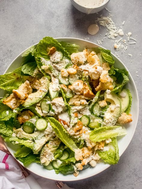 Caesar Salad With Avocado, Easy Croutons, Scramble Bowl, Avocado Caesar Salad, Yogurt Caesar Dressing, Healthy Caesar Salad, Crouton Salad, Main Salad, Classic Caesar Salad