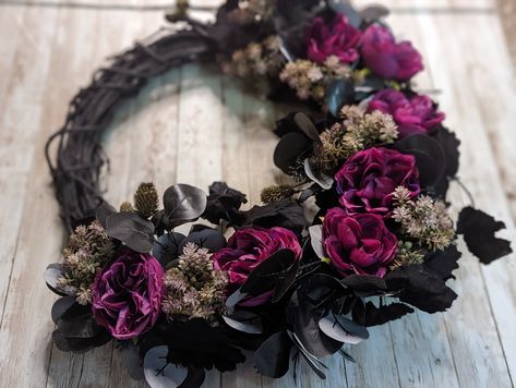 Moody Wreaths, Goth Wreath, Purple Halloween Decorations, Gothic Wreath, Front Door Black, Purple Peony, Halloween Mystery, Black Peony, Gothic Christmas