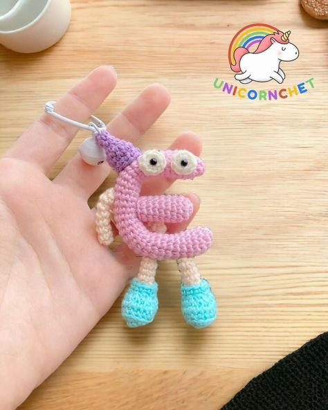 Crochet Keychain Patterns, Keychain Patterns, E Letter, F Letter, Crochet Letters, Crochet Bib, D Letter, Baby Octopus, Crochet Keychain Pattern