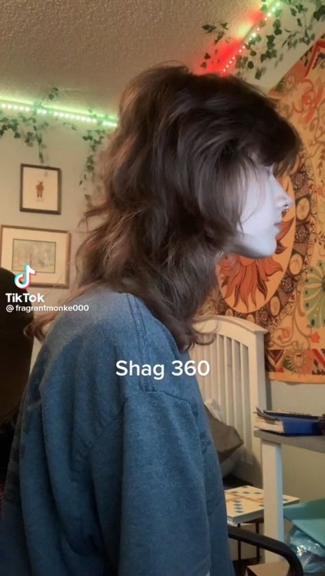 Layers Shaggy Hairstyles, Haircut Medium Hair Layers, Fragrantmonke000 Hair, Shaggy Medium Haircut, Shaggy Wolfcut With Bangs, Shag Haircut 360, Shoulder Length Mullet Shag, Alt Shag Haircut, Shag 360