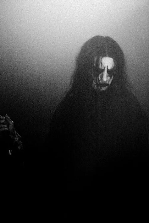 . Dark Metal Aesthetic, Corpse Paint, Ad Infinitum, Black Metal Art, Arte Grunge, Extreme Metal, Gothic Metal, Goth Makeup, Foto Poses