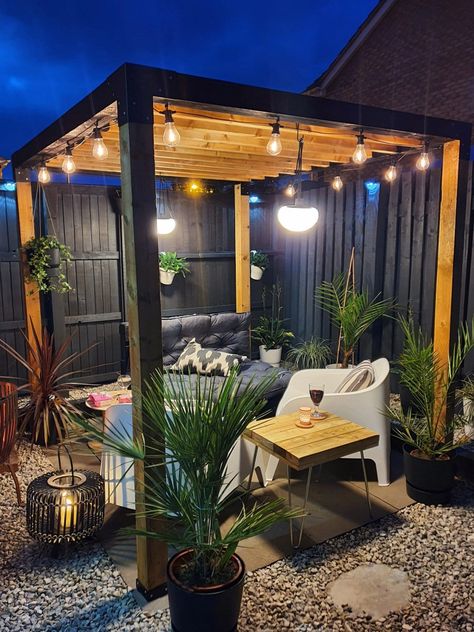 Pergola Construction, Beautiful Pergola, Corner Pergola, Diy Gazebo, Outdoor Patio Diy, Interior Ceiling Design, Pergola Ideas, Garden Design Plans, Outside Patio