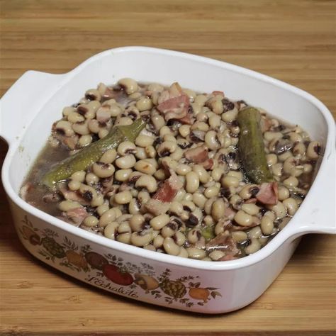 Mom's Purple Hull Peas Recipe Field Peas Southern, Purple Hull Peas Recipe Southern Style, Field Peas Recipe Slow Cooker, Crowder Peas Recipe, Field Peas Recipe, Purple Hull Peas Recipe, Crowder Peas, Field Peas, Southern Side Dishes