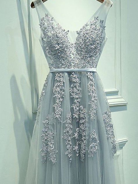 Tulle Applique, Grey Prom Dress, Long Formal Gowns, Pretty Wedding Dresses, V Neck Prom Dresses, Floor Length Prom Dresses, Prom Dresses Sleeveless, Lace Bridesmaid Dresses, Applique Dress