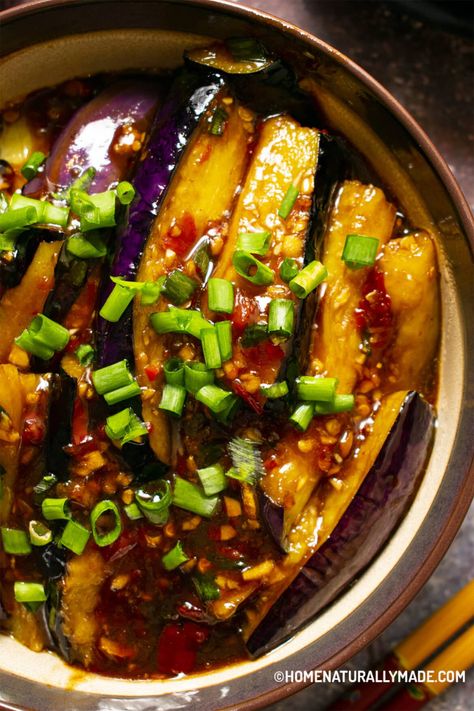 Chinese Eggplant Recipes, Sichuan Sauce, Spicy Garlic Sauce, Eggplant With Garlic Sauce, Chinese Salad, Twice Cooked Pork, Chinese Eggplant, Eggplant Recipes Easy, Vegan Chinese