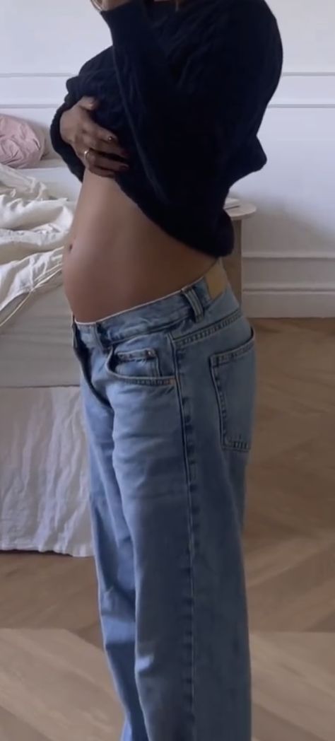 2 Month Belly Bump, Belly Bump Aesthetic, Pregnant Bump Aesthetic, First Trimester Aesthetic, 5months Pregnant Belly, What To Wear After Giving Birth, 3 Months Pregnant Belly Aesthetic, Secret Pregnancy Aesthetic, Pregnant Small Bump