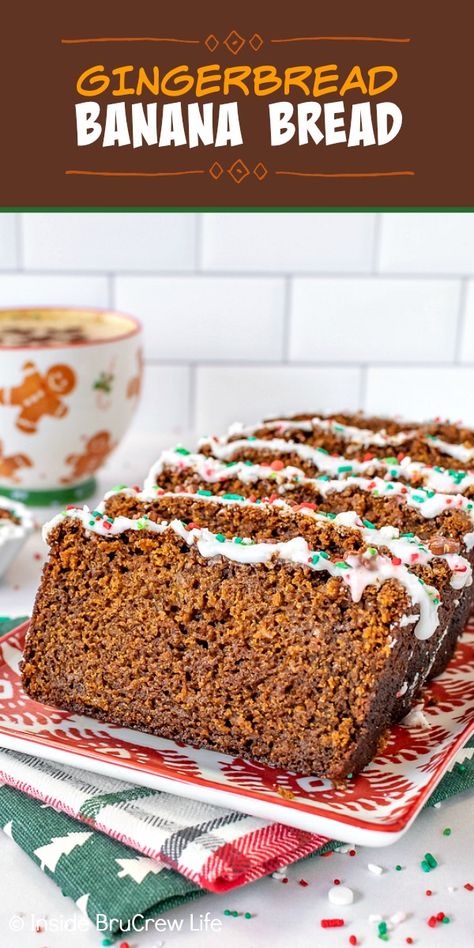 Slices of frosted gingerbread banana bread standing up on a red and white plate. Festive Banana Bread, Ginger Banana Bread Recipe, Molasses Banana Bread, Winter Banana Bread, Christmas Banana Bread Recipe, Banana Gingerbread Loaf, Christmas Banana Recipes, Holiday Banana Bread, Banana Bread Christmas