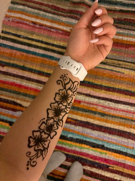 Henna Arm Tattoo, Henna Designs Arm, Henna Styles, Henna Tattoo Designs Arm, Small Henna Tattoos, Small Henna Designs, Cute Henna Designs, Cute Henna Tattoos, Henna Style Tattoos