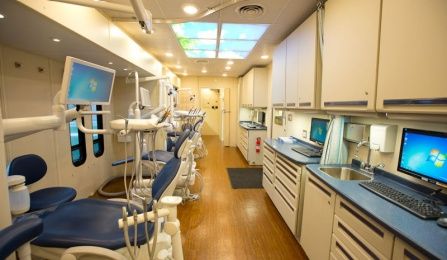 Mobile Dental Clinic, Inteior Design, Dental Medicine, Dental Sealants, Hospital Architecture, Hospital Interior, Dentist Office, Hospital Interior Design, Hospital Design