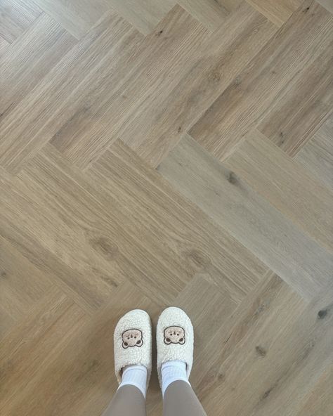 ad NEW FLOORING ☁️☁️☁️ I am in love with our new garage/bar flooring from @palioexpress 🤍 the space is really starting to come together now! It’s ‘Canadian Urban Oak’ from the Korlok range. #herringbone #herringbonefloor #palioexpress #karndean #karndeanflooring #flooring #diyflooring #korlok #reno #renovation #home #homeideas Karndean Flooring, Bar Flooring, New Garage, Garage Renovation, New Flooring, Herringbone Floor, Garage Conversion, Garage Bar, Diy Flooring