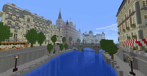 Minecraft Canal City, Minecraft Japanese House, Canal City, Minecraft Japanese, Minecraft Images, Victorian House Plans, Minecraft Inspiration, Minecraft City, Canal House