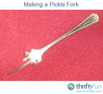 This is a guide about making a pickle fork. Old sterling silver forks are fun to use in crafting. This is something different from the flatware windchimes you may have seen. Flatware Windchimes, Fork Crafts, Fork Art, Silverware Crafts, Silverplate Flatware, Diy Wind Chimes, Glass Garden Art, Silverware Jewelry, Glass Garden