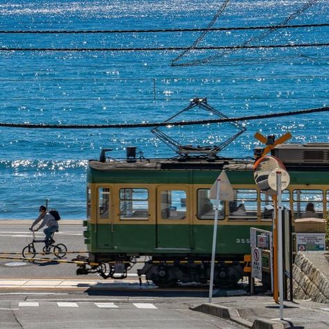 Seaside Train Station, Japanese Seaside Town, Japanese Train Station Aesthetic, Japan Seaside, Japanese Train Station, Japan Cities, Japan Countryside, Japanese Train, Train Aesthetic