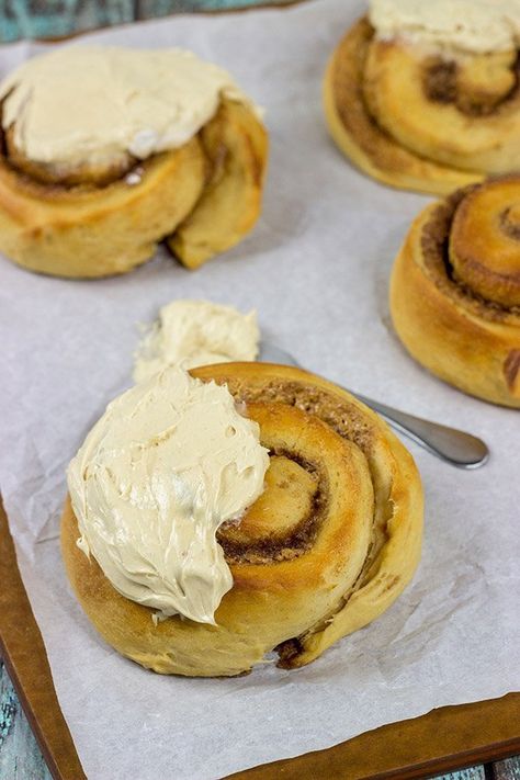 Peanut Butter Cinnamon Rolls | Topped with whipped peanut butter frosting Peanut Butter Sweet Rolls, Peanut Butter Rolls Recipe, Peanut Butter Cinnamon Rolls, Peanut Butter Rolls, Whipped Peanut Butter Frosting, Butter Roll Recipe, Butter Cinnamon Rolls, Whipped Peanut Butter, Peanut Butter Icing