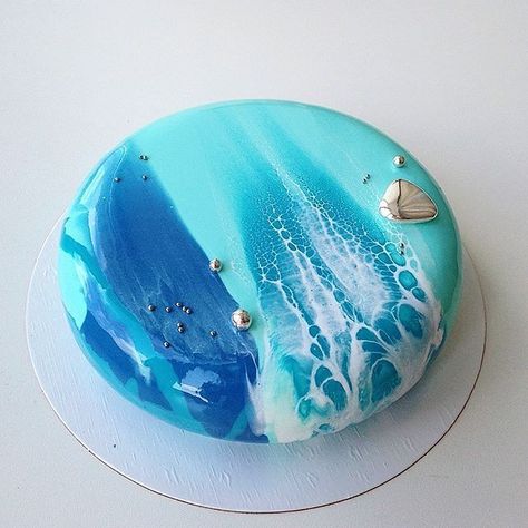 Glaze Cake, Artist Cake, Ocean Cakes, Mirror Glaze Cake, Mirror Cake, Blue Desserts, Beach Cakes, Mirror Glaze, Beautiful Desserts