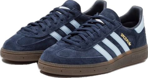 Adidas Gazelle Blue, Adidas Originals Jeans, Samba Shoes, Shoes For School, Shoes Outfit Fashion, Adidas Spezial, Trendy Summer Outfits, Clear Sky, Red Adidas