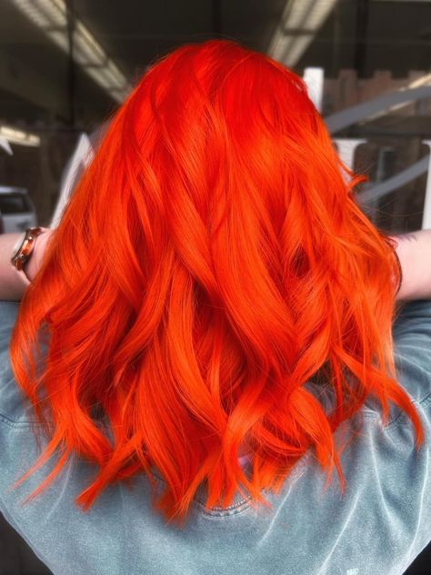 Orange hair color Orange Hair Outfit Ideas, Orange Hair Shades, Neon Orange Hair, Orange Red Hair, Bright Orange Hair, Trendy Hair Color Ideas, Ginger Hair Dyed, Red Orange Hair, Color Block Hair