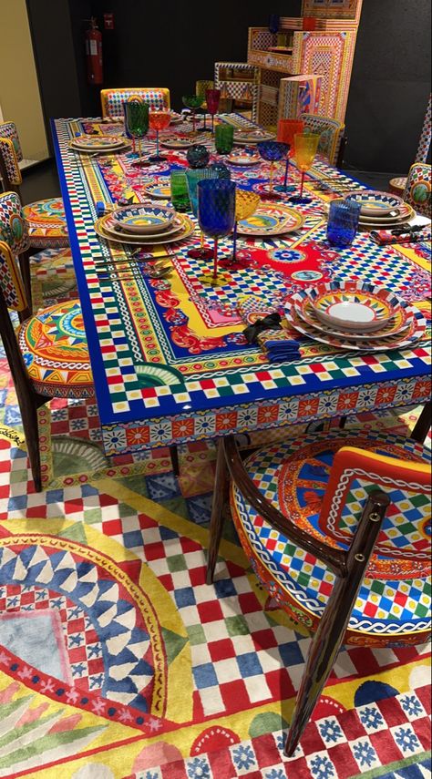 Bohemian Architecture, Haveli Design, Sicilian Art, Wedding Area, Country Bedroom Decor, Mosaic Furniture, Diner Table, Maximalist Design, Pop Up Art