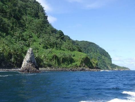 Cocos Island Costa Rica Travel Tips – Costa Rica Things to do, Map and Best Time to visit Cocos Island Costa Rica Costa Rica Map, Liveaboard Boats, Costa Rica Travel Guide, San Jose Airport, San Jose Costa Rica, Cocos Island, Dive Resort, Costa Rica Vacation, Costa Rica Travel