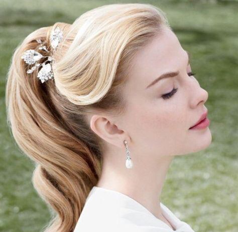 Retro Ponytail 1950s Ponytail, Blonde Pony, Retro Ponytail, Fancy Ponytail, Retro Wedding Hair, Chic Ponytail, 1950s Hairstyles, Ponytail Hairstyles Easy, Vintage Wedding Hair