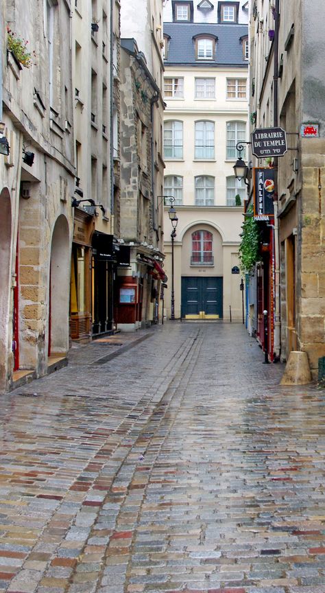 The old street of rue des Rosiers in the 4th arrondissement of Paris (also known as the Marais district). #Paris #VisitParis #Marais #RuedesRosiers Old Paris Street, Paris Instagram Story, Street In Paris, Paris Streets, Marais Paris, Parisian Street, Paris Architecture, Romantic Paris, Streets Of Paris