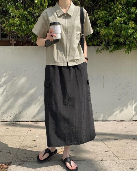 Japan Dress Style, Muji Dress Style, Japanese Woman Style Outfits, Japanese Daily Outfit, Japanese Fashion Women Casual Simple, Normcore Fashion Summer, Japanese Summer Outfits Women, Japan Dress Fashion, Casual Japanese Fashion