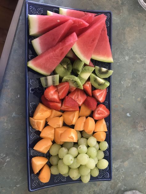 Mini Fruit Platter, Small Fruit Platter, Fruit Platter, Yummy Food Dessert, Sweet 16, Cheese Board, Watermelon, Dessert Recipes, Cheese