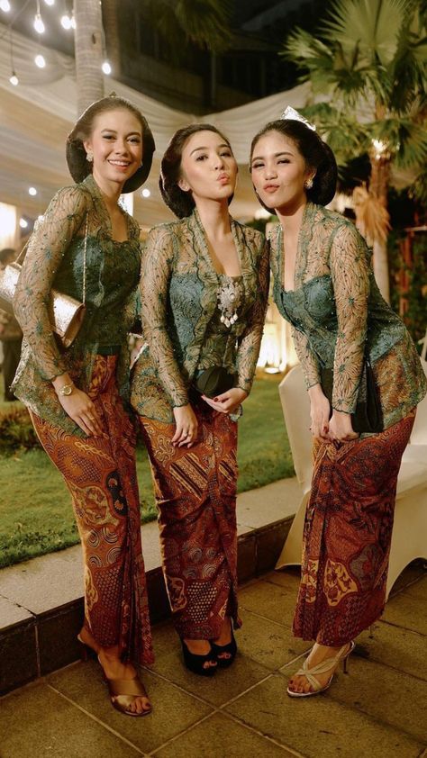 Bridesmaid Jawa, Bridesmaid Kebaya, Sofa 1 Seater, Kebaya Bridesmaid, Kondangan Outfit, Nikah Outfit, Sofa 2 Seater, Kebaya Wedding, Kebaya Modern Dress