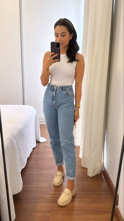 Classy Everyday Outfits Minimal Classic, 2023 Business Casual Outfits, Outfits For April, Outfits With Cardigans, Office Wear For Ladies, Wears For Ladies, Outfits For Office, Smart Casual Office Wear, Bussines Casual Woman