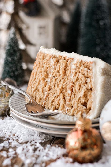 This soft, moist and tender high altitude gingerbread cake is full of warm spices and frosted with vanilla bean mascarpone buttercream. High Altitude Cake Recipe, Mascarpone Buttercream, Cake For Christmas, Cake With Mascarpone, Spiced Buttercream, Gingerbread Cake Recipe, High Altitude Baking, Winter Baking, Ginger Cake