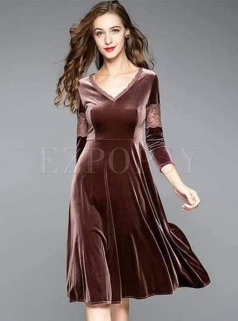 Casuall Dresses, Daily Dresses, Velvet Skater Dress, Velvet Dress Designs, Velvet Clothes, Skater Dresses, Lace Splicing, Velvet Fashion, Dresses Lace