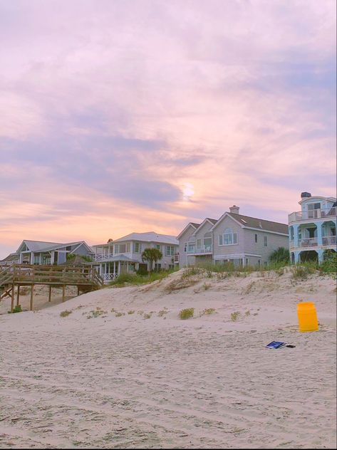 Beach House On The Beach, Beach Life House, Beach House East Coast, Big White House On The Beach, Beach House South Carolina, Charleston House Aesthetic, Houses In Charleston Sc, Charleston Beach Aesthetic, Charleston Aesthetic Home