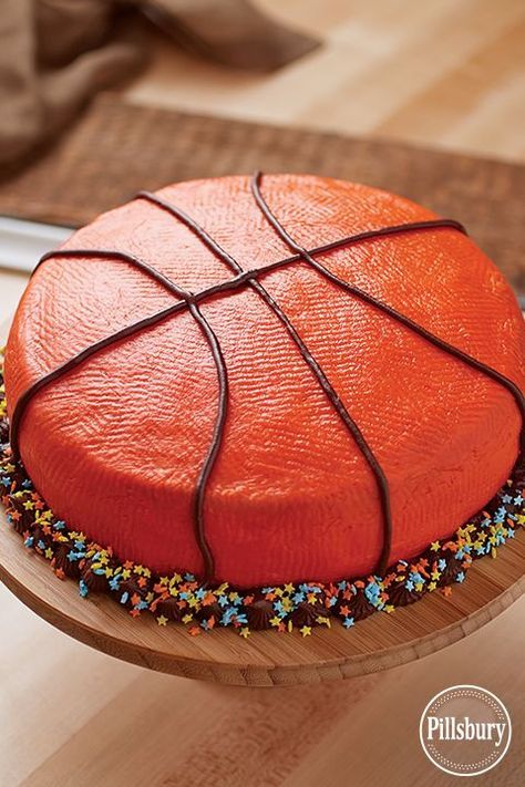 Basketball cake March Madness Snacks, Basketball Birthday Cake, Basketball Birthday Parties, Basketball Cake, Ball Cake, Sport Cakes, Basketball Party, Bola Basket, Basketball Birthday