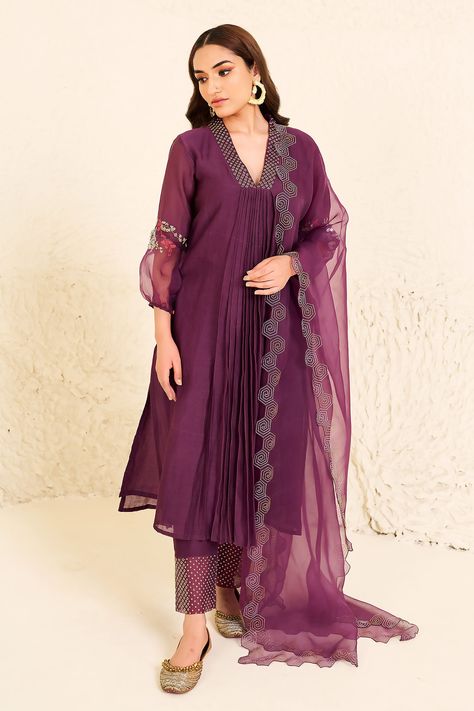 Buy Radha Sharma Pink Chanderi Cotton Hand Work Pleated Kurta Pant Set Online | Aza Fashions Full Sleeve Salwar Design, Puff Full Sleeve Dress, Front Pleated Kurti Designs, Salwar Suit Neck Designs Neckline, V Neck Suit Design, Pleated Kurti Designs, Latest Suit Design, Plazo Kurti, Salwar Suit Neck Designs