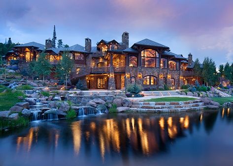 Mountain Mansion, Luxury Exterior Design, Best Winter Vacations, Mountain Dream Homes, Houses Exterior, Luxury Exterior, Dream Mansion, Modern Mountain Home, Architecture Model Making