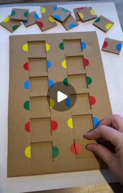 Fine Motor Classroom Activities, Indoor Activity For Kids, Preschool Motor Skills Activities, Cardboard Video Game, Cardboard Activities For Kids, Puzzle For Kids Preschool, Puzzle Activities For Kids, Fine Motor Skills Activities Preschool, Fine Motor Games