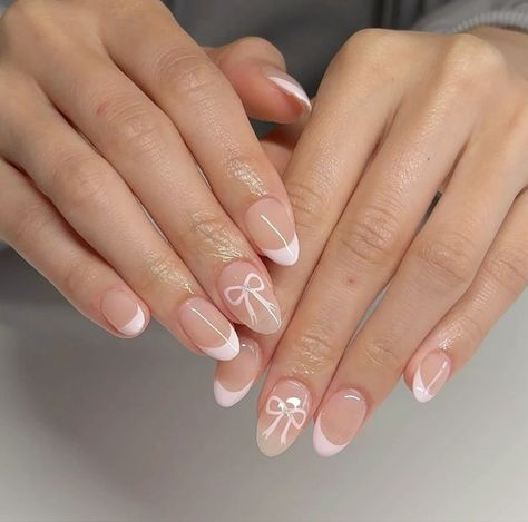 17 Birthday Nails Ideas, Girly Coquette Aesthetic, Aesthetic Nail Art, Coquette Nail, Nails Girly, Nails Coquette, Princess Vibe, Bow Nail Designs, Aesthetic Bow